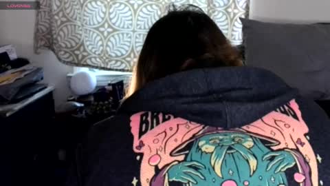 Jade Snail online show from March 4, 2025, 7:11 pm