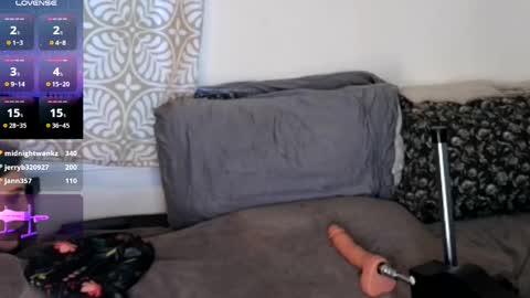 Jade Snail online show from March 8, 2025, 1:17 am