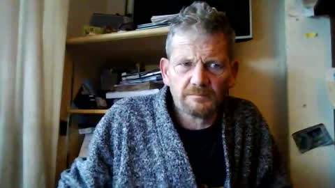 Snapshot of ttb2769 chatting on December 3, 2024, 8:05 am ttb2769 online show from December 3, 2024, 8:05 am