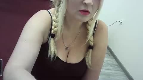 Ttrnynela online show from November 17, 2025, 7:03 am