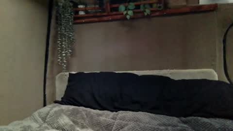 Tuhands online show from December 21, 2024, 2:58 pm