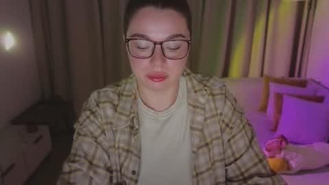 Ariana online show from February 15, 2026, 9:33 pm