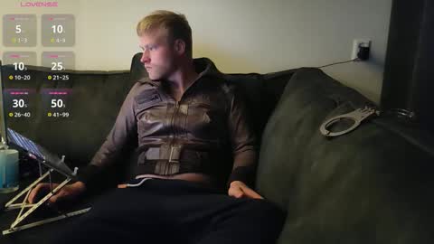 Snapshot of tvb199 chatting on March 15, 2026, 7:20 pm tvb199 online show from March 15, 2026, 7:20 pm