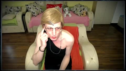 Snapshot of tvclementine chatting on February 25, 2025, 2:44 pm Clementine online show from February 25, 2025, 2:44 pm