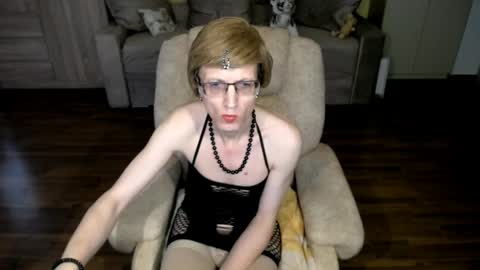 Clementine online show from April 1, 2026, 1:41 pm