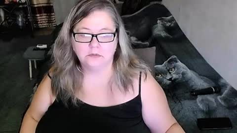 Lana online show from February 8, 2026, 9:51 pm