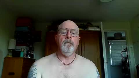 twatcockandballs online show from May 26, 2026, 6:31 am