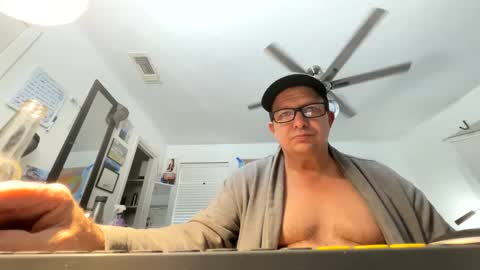 Tweeter74 online show from December 25, 2024, 6:09 pm