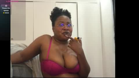 Snapshot of twerkingtemptress chatting on June 17, 2026, 12:02 am Twerking Temptress online show from June 17, 2026, 12:02 am