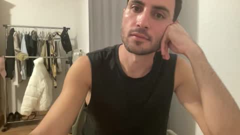 Snapshot of twikboy chatting on October 2, 2025, 8:27 pm Twinkboy online show from October 2, 2025, 8:27 pm