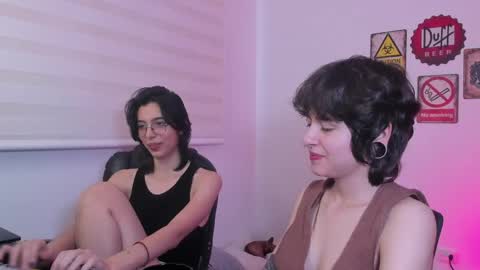 Snapshot of twilightmuses chatting on April 19, 2026, 9:39 pm Eve Lili online show from April 19, 2026, 9:39 pm