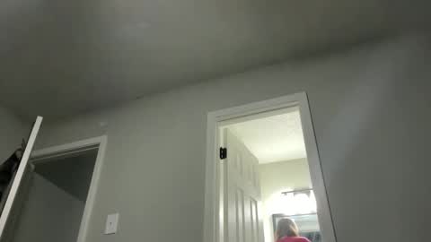 twinfl4m3ss online show from March 4, 2026, 1:44 am