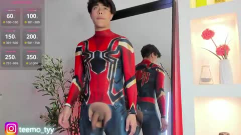 twink_teemo online show from April 14, 2026, 9:43 pm