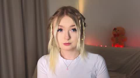 twinklefluff online show from February 6, 2026, 4:10 pm