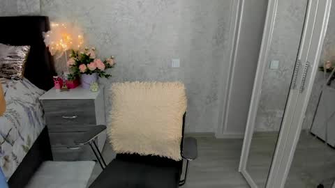 Snapshot of twinklingstar_ chatting on April 23, 2026, 4:24 am twinklingstar_ online show from April 23, 2026, 4:24 am