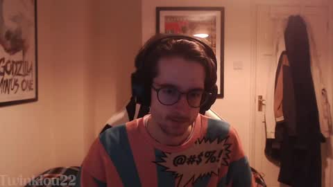 Snapshot of twinklou22 chatting on April 10, 2026, 10:58 pm Lou online show from April 10, 2026, 10:58 pm