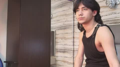 twinslovers_ online show from May 12, 2026, 3:58 am