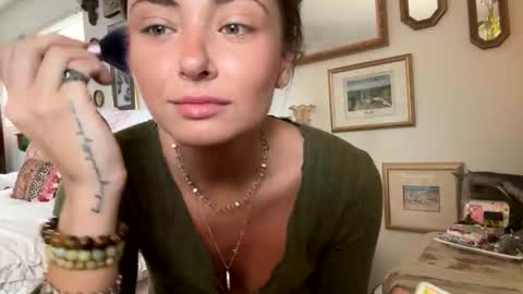 tylababyy online show from April 13, 2026, 6:13 pm