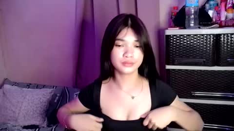 Snapshot of tyladine chatting on October 7, 2025, 11:40 am tyladine online show from October 7, 2025, 11:40 am