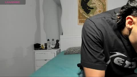 tyler_axel online show from May 11, 2026, 1:44 am