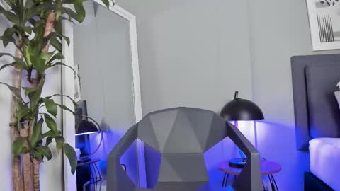 Tyler Fox online show from October 26, 2025, 8:37 pm