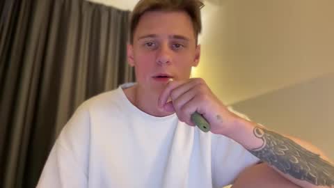 Snapshot of tyler_garrner chatting on October 3, 2025, 3:09 pm tyler_garrner online show from October 3, 2025, 3:09 pm