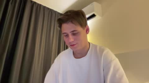 Snapshot of tyler_garrner chatting on October 25, 2025, 2:46 pm tyler_garrner online show from October 25, 2025, 2:46 pm