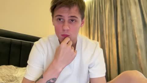 Snapshot of tyler_garrner chatting on November 1, 2025, 1:24 pm tyler_garrner online show from November 1, 2025, 1:24 pm