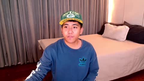 Snapshot of tylerwatson22 chatting on December 5, 2024, 3:39 pm tyler online show from December 5, 2024, 3:39 pm