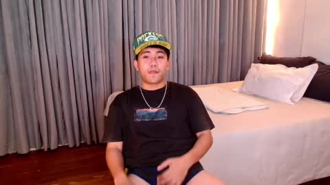 Snapshot of tylerwatson22 chatting on December 6, 2024, 1:33 pm tyler online show from December 6, 2024, 1:33 pm