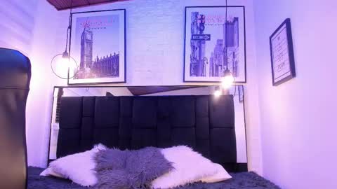       online show from October 21, 2025, 4:13 am