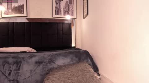       online show from November 24, 2025, 3:06 am