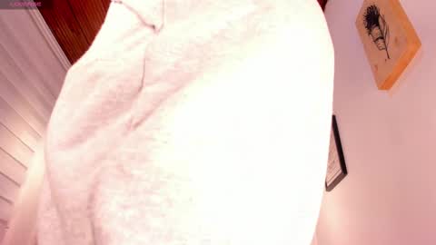       online show from November 26, 2025, 4:57 am