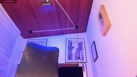       online show from November 29, 2025, 4:26 am