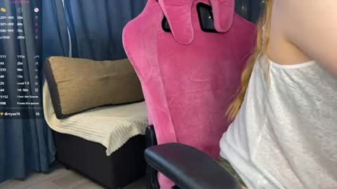 Snapshot of uari_u chatting on March 14, 2026, 9:15 am uari_u online show from March 14, 2026, 9:15 am