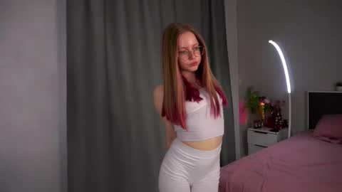 Lili online show from February 20, 2026, 6:19 am