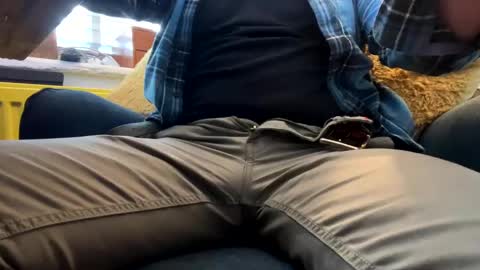 ukclive online show from February 3, 2025, 3:06 pm