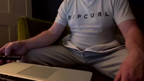 ukclive online show from February 9, 2025, 10:00 pm