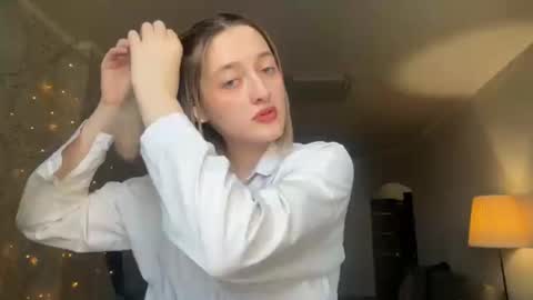 Snapshot of ulavisounnaraj chatting on November 13, 2025, 11:31 am Emily online show from November 13, 2025, 11:31 am