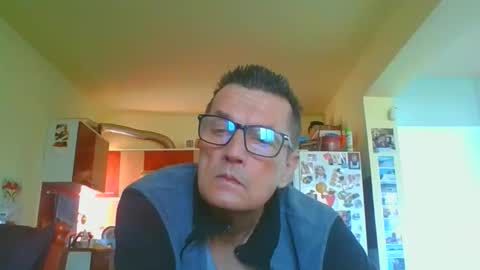 Snapshot of ulmeni4 chatting on March 24, 2026, 7:13 am ulmeni4 online show from March 24, 2026, 7:13 am