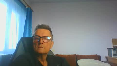 ulmeni7 online show from November 13, 2025, 6:45 am