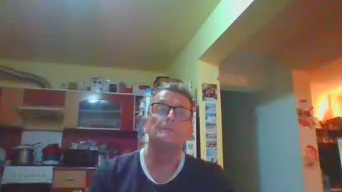 Snapshot of ulmeni7 chatting on May 25, 2026, 11:55 pm ulmeni7 online show from May 25, 2026, 11:55 pm