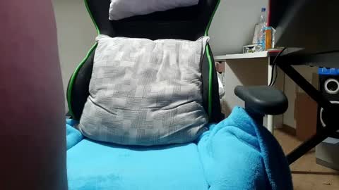 Snapshot of ultraunique chatting on December 16, 2024, 11:39 pm Mr. Mrs. Smith online show from December 16, 2024, 11:39 pm