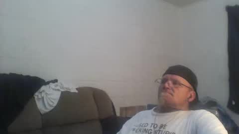 unclemuff online show from December 23, 2025, 3:04 am