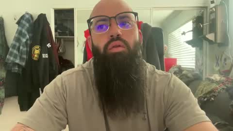 uncutbeard129840 online show from February 12, 2026, 11:55 pm