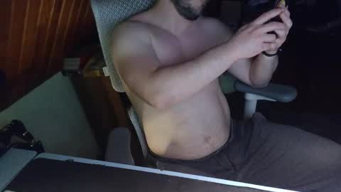 Snapshot of under_the_desk40 chatting on April 26, 2026, 9:23 pm Under the desk online show from April 26, 2026, 9:23 pm