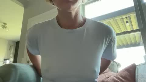 undercover80085 online show from May 28, 2026, 10:07 pm