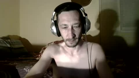 Snapshot of underguy19 chatting on April 3, 2026, 9:02 pm underguy19 online show from April 3, 2026, 9:02 pm