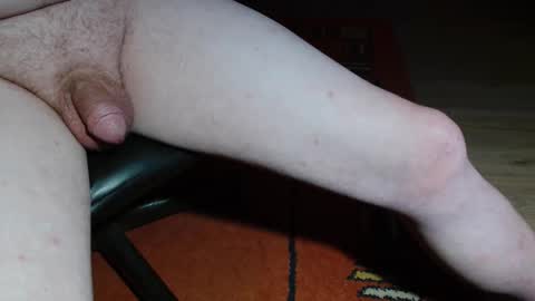 Snapshot of ungcouple21 chatting on November 16, 2025, 3:01 am ungcouple21 online show from November 16, 2025, 3:01 am