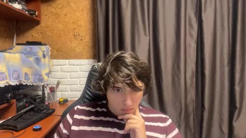 Snapshot of unholy_heat chatting on September 30, 2025, 8:03 pm Anri online show from September 30, 2025, 8:03 pm